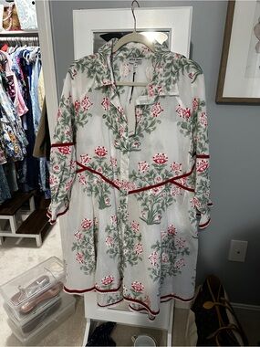 Juliet Dunn White Floral Blouse with Sage and Red Accents